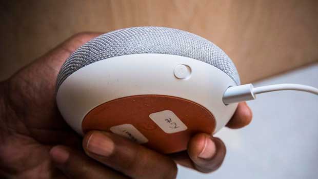 Interruttore del microfono di google home mini